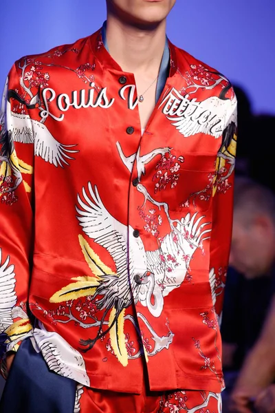 Look 9